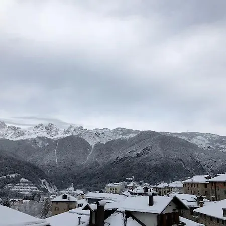 Ramaio 公寓 *